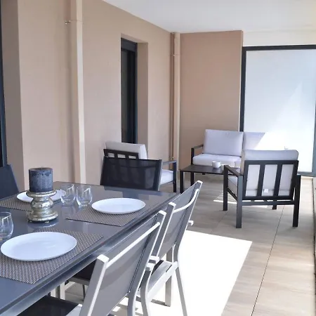 Neuf Climatise, Terrasse, Parking, A Pied, - Fr-1-226b-106 كافالير سور مير